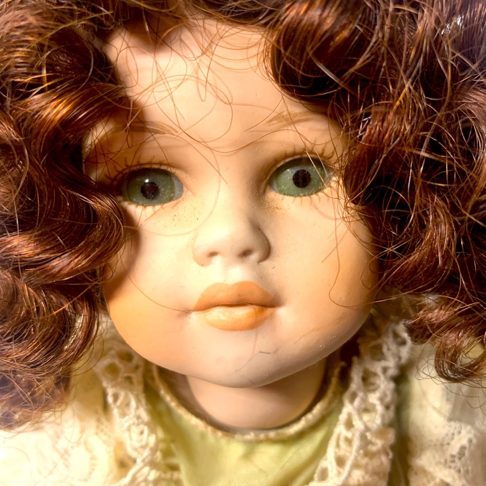 Ariana made in Italy stamped number 213 either porcelain or ceramic